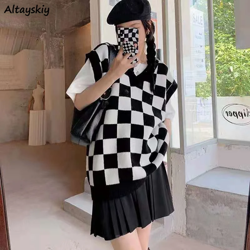 

Женский клетчатый свитер без рукавов с V-образным вырезом