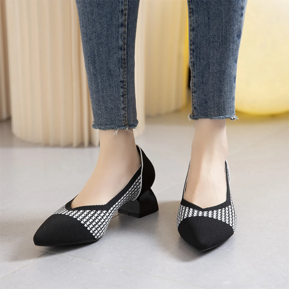 Japanese knitted single shoes 2023 new all-match breathable thick heel pointed soft sole flying knitting single shoes female
