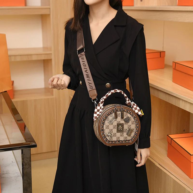 Advanced Messenger Female Bag Women 2023 New Versatile One Shoulder Crossbody Fashion Badge Small Round Bucket Handbag Woman