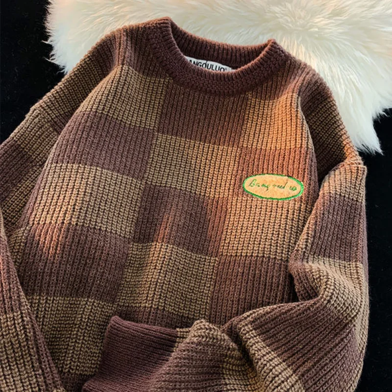 

Color blocking check embroidery long sleeved women sweater Autumn and Winter 2022 lovers loose pullover sweater