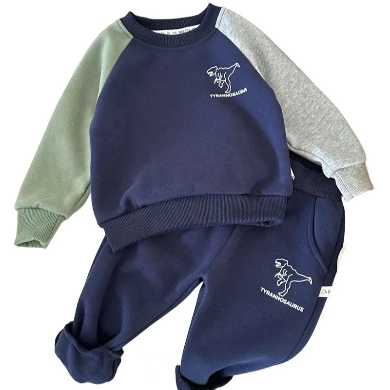 Одежда для маленьких мальчиков