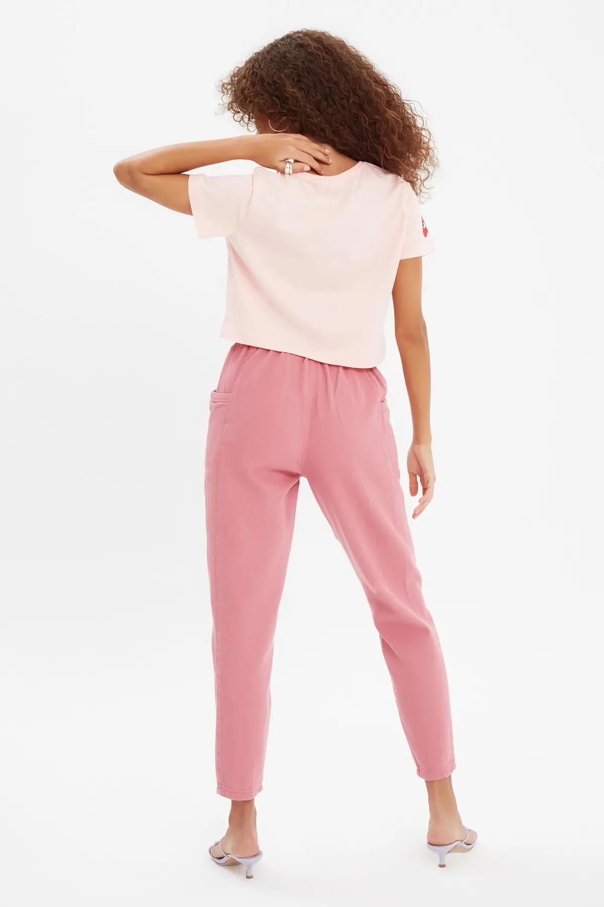 

Trendyol Pocket Detail High Bel Slouchy, Jeans TWOSS21JE0707