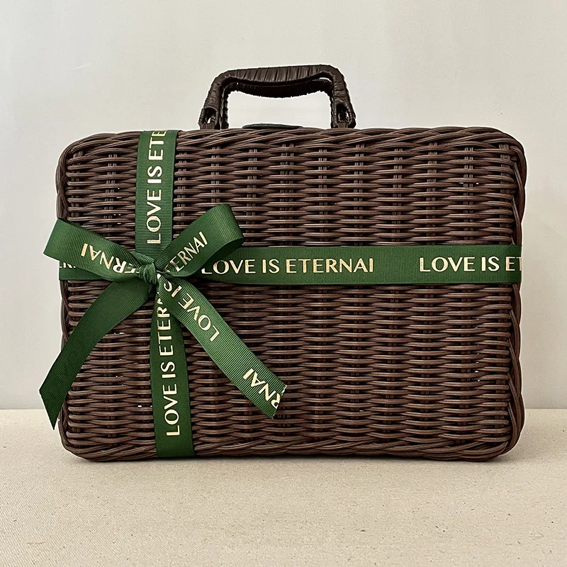 2022 New 14-inch Retro Bamboo Gift Suitcase