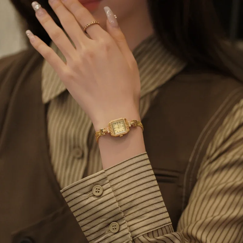 Винтажные новые тканые браслеты женские маленькие золотые часы потрясающие