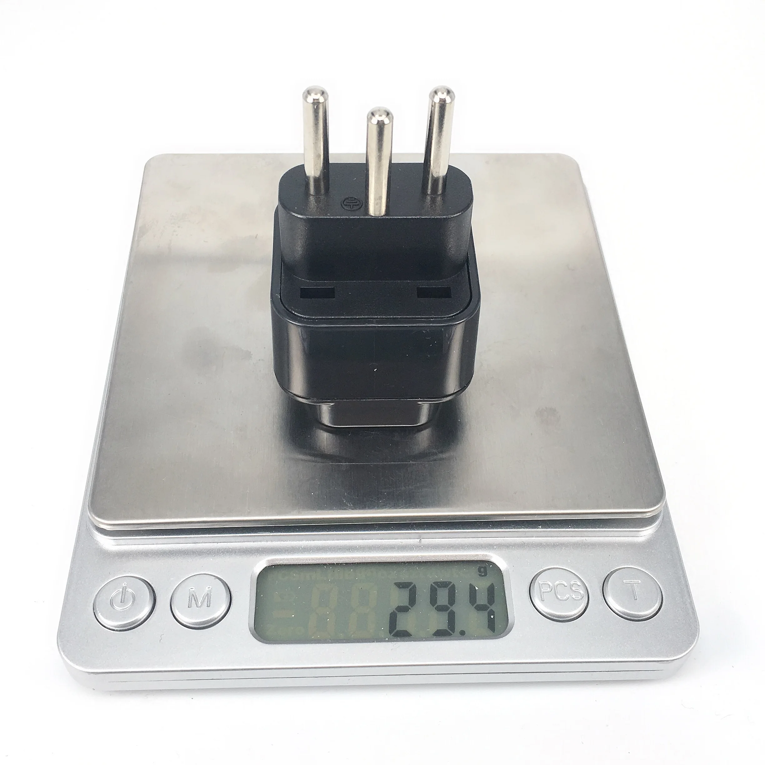 Универсальный 3-контактный адаптер для штепсельной вилки стандарта