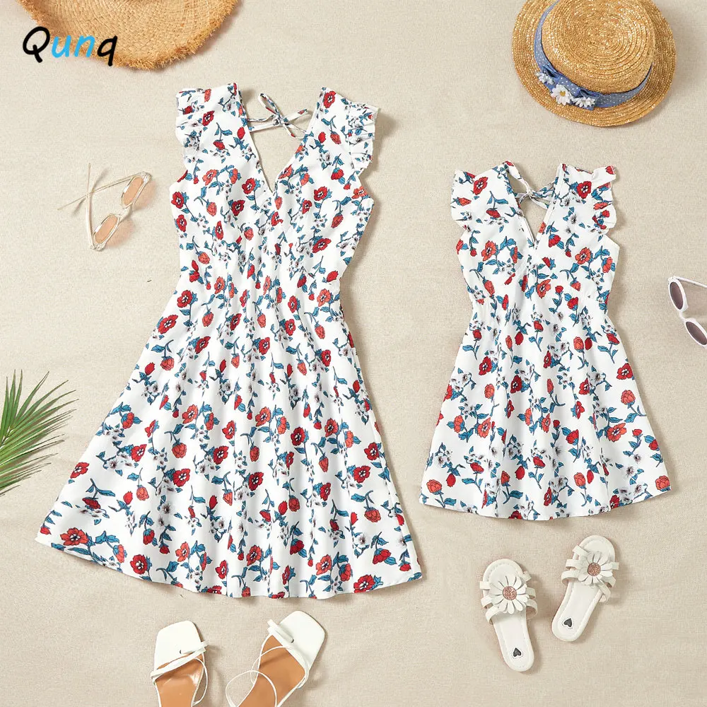 

Qunq Summer New Lovely Parent-Child Outfit Sleeveless Backless Bow Floral V-Neck Ruffle Sleeve Mom And Daughter Matching Clothes