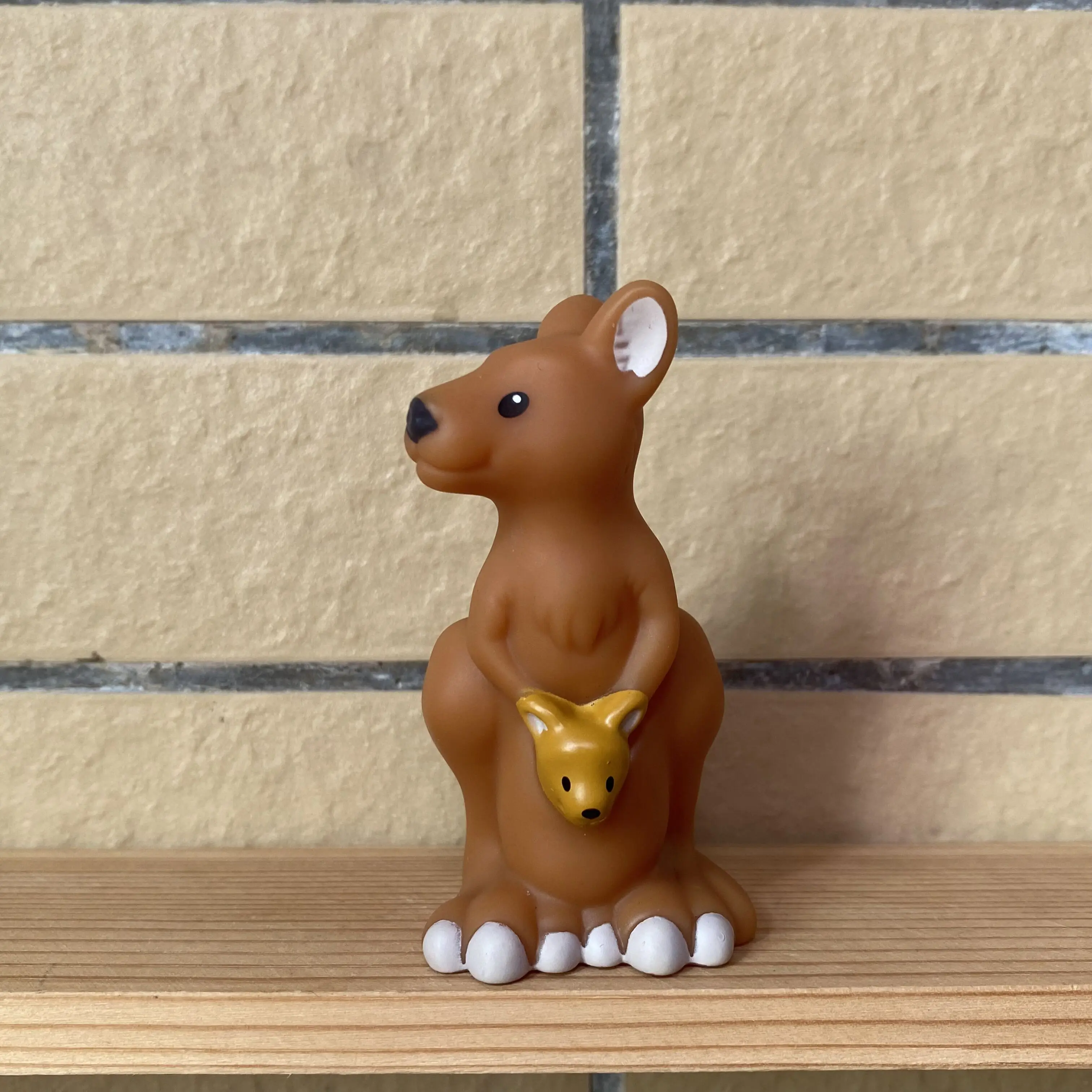 

2.5 INCH Fisher Price Little People Brown Kangaroo And Joey Baby Animal Figure toy