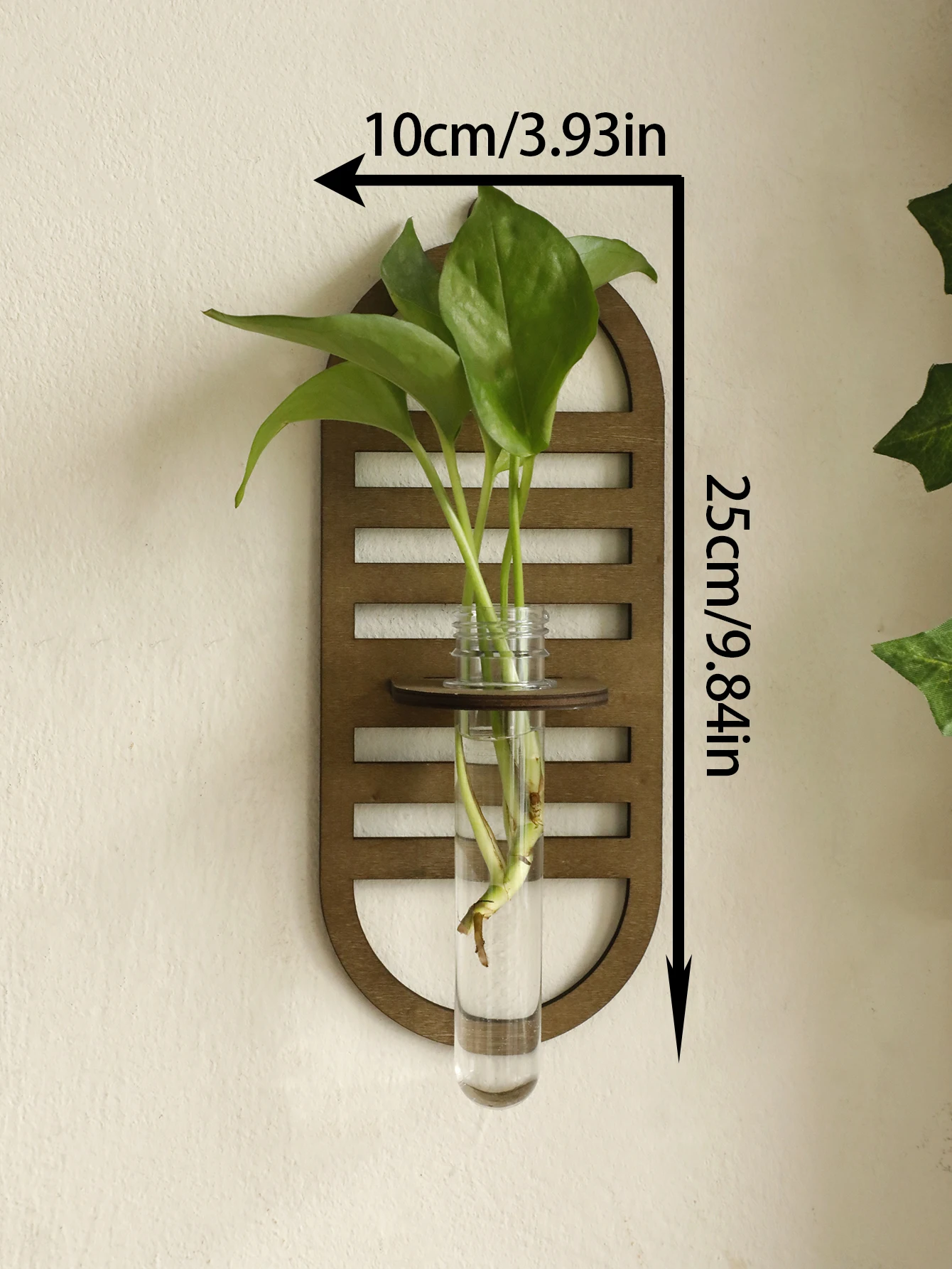 

Деревянная настенная ваза для растений