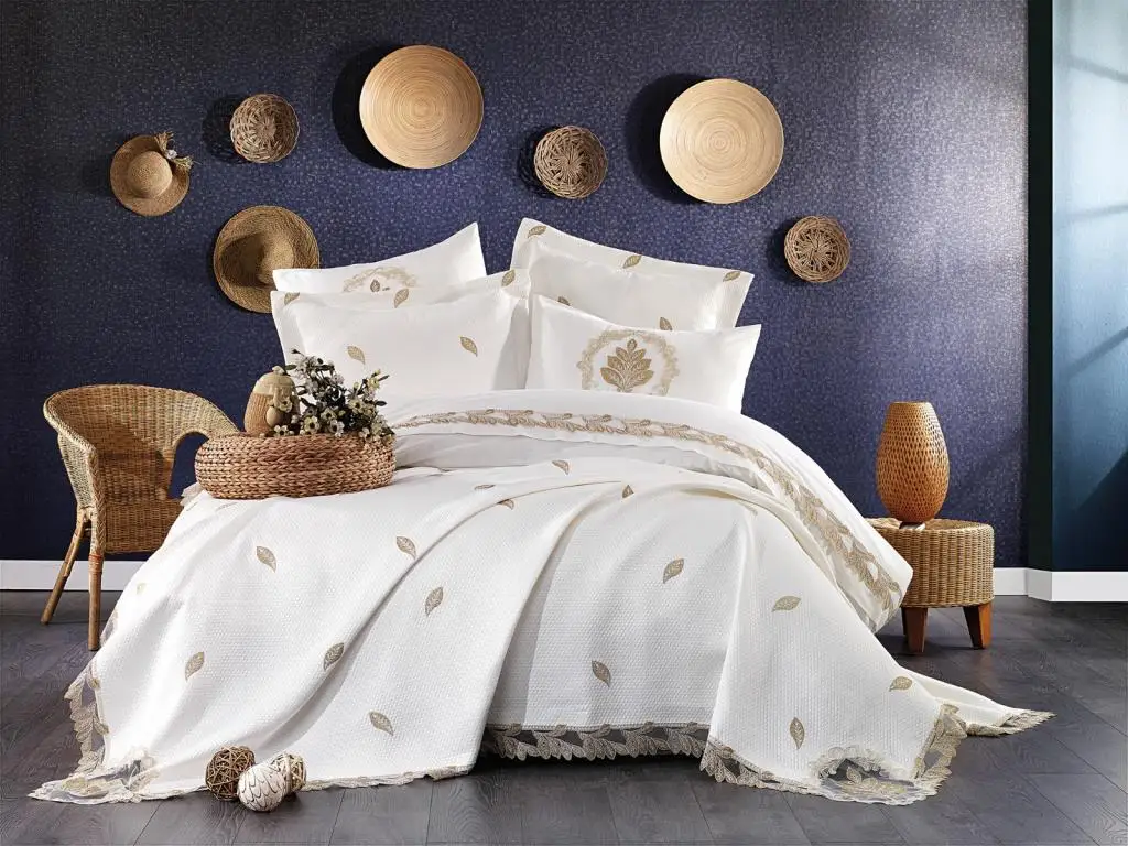 

Свадебный набор с французской вышивкой Alya крем золотой