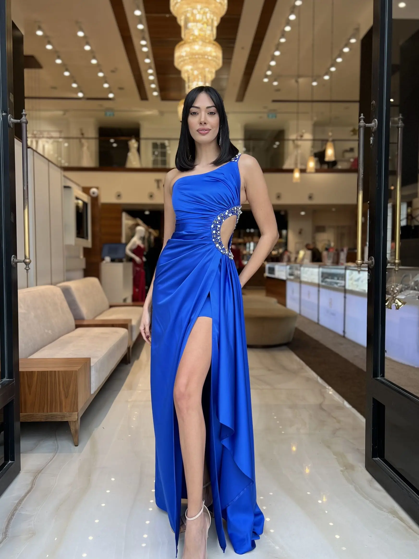 

Женское атласное платье-Русалка на одно плечо Merida, выпускное платье без рукавов с разрезом сбоку и блестками для торжественных случаев и выпускного вечера