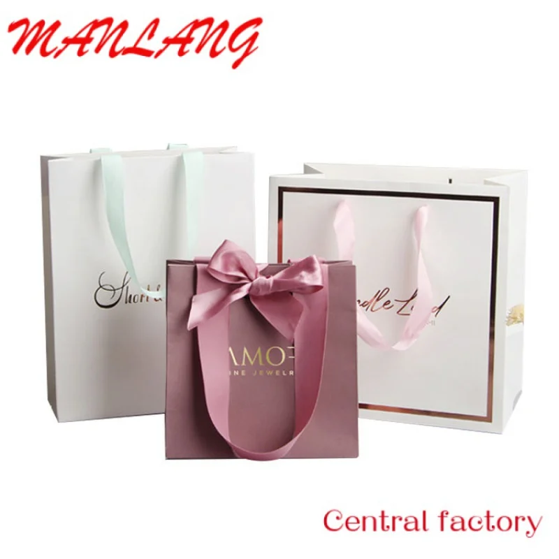 Рисунок 5 - Роскошные оригинальные сумки для упаковки одежды