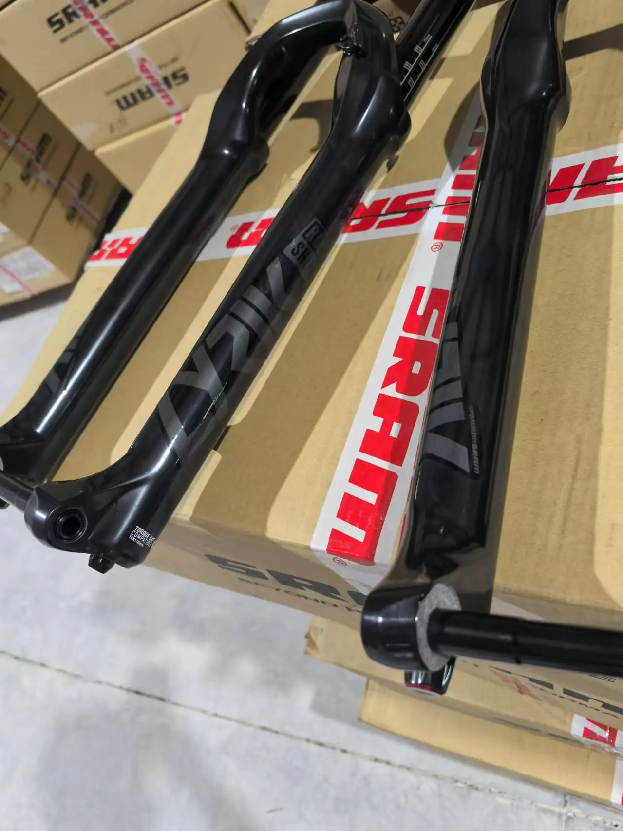 ROCKSHOX Lyrik Select+ Передняя вилка для горного велосипеда 29 дюймов 170 мм дорожная