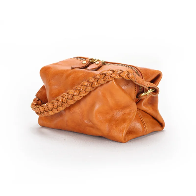 

New fashion leather handbag vegetable tanned leather handmade small square bag fashion messenger bag ladies clutch bag