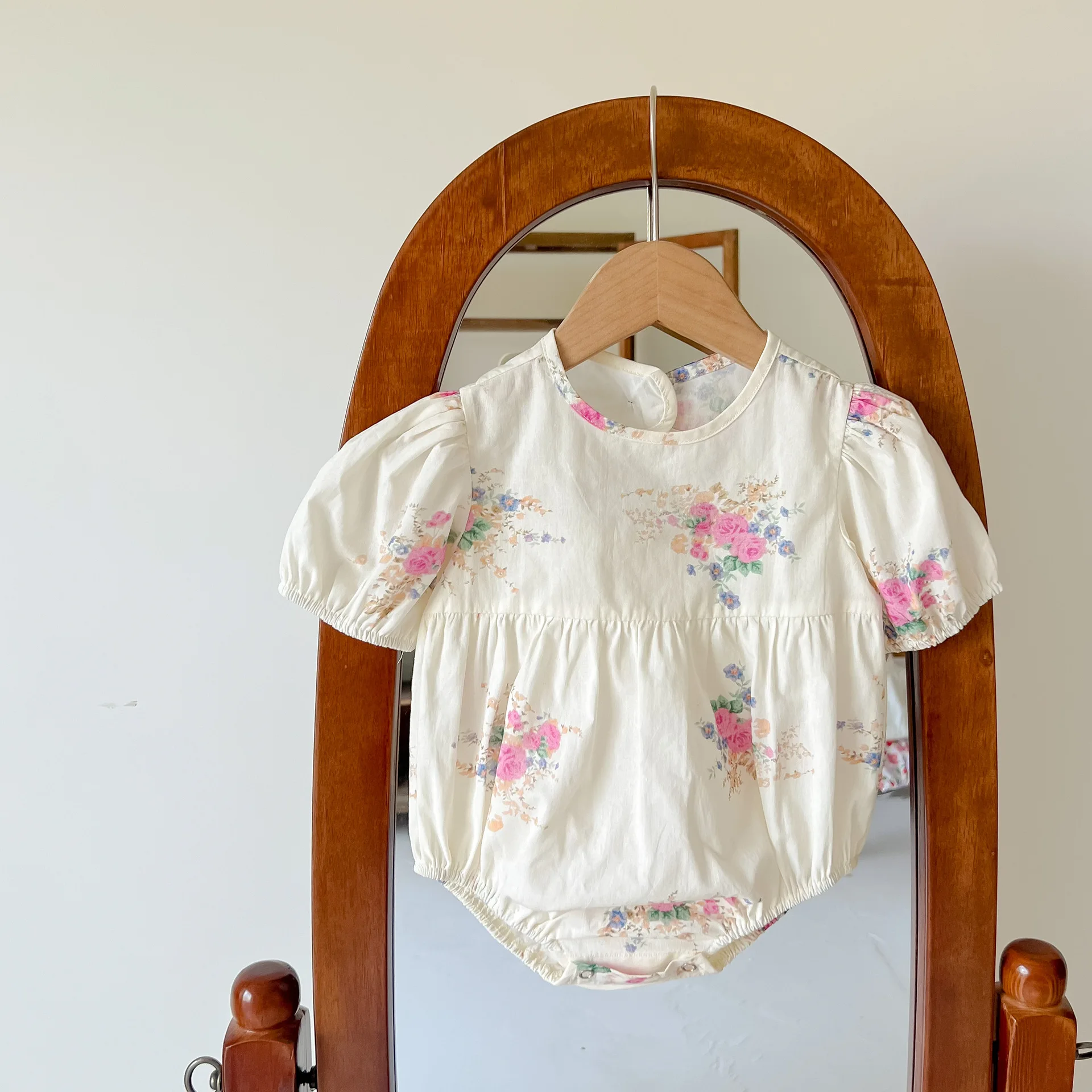 

2022 Summer Infant Floral Pack Fart Clothes Back Hollow One Piece Romper
