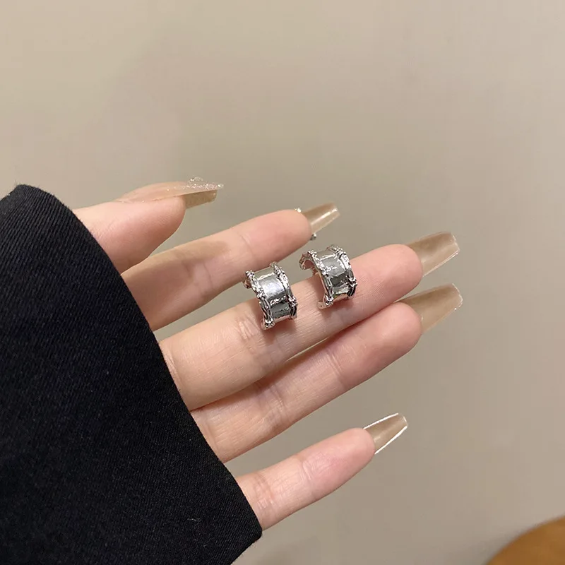 

Металлические серьги-гвоздики серебряного цвета для женщин и девушек C-образные корейские геометрические серьги для свадебной вечеринки модные ювелирные изделия аксессуары