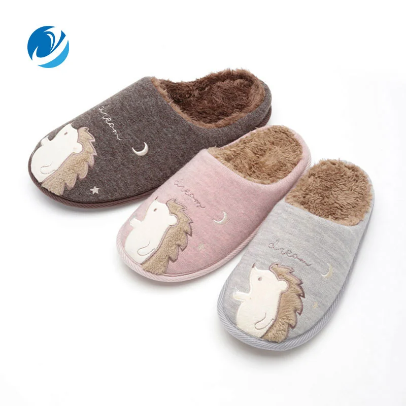 

Мультяшные вышитые домашние тапочки для женщин, деревянный пол, нескользящая подошва, Осень-зима, теплые хлопковые тапочки, общий вес