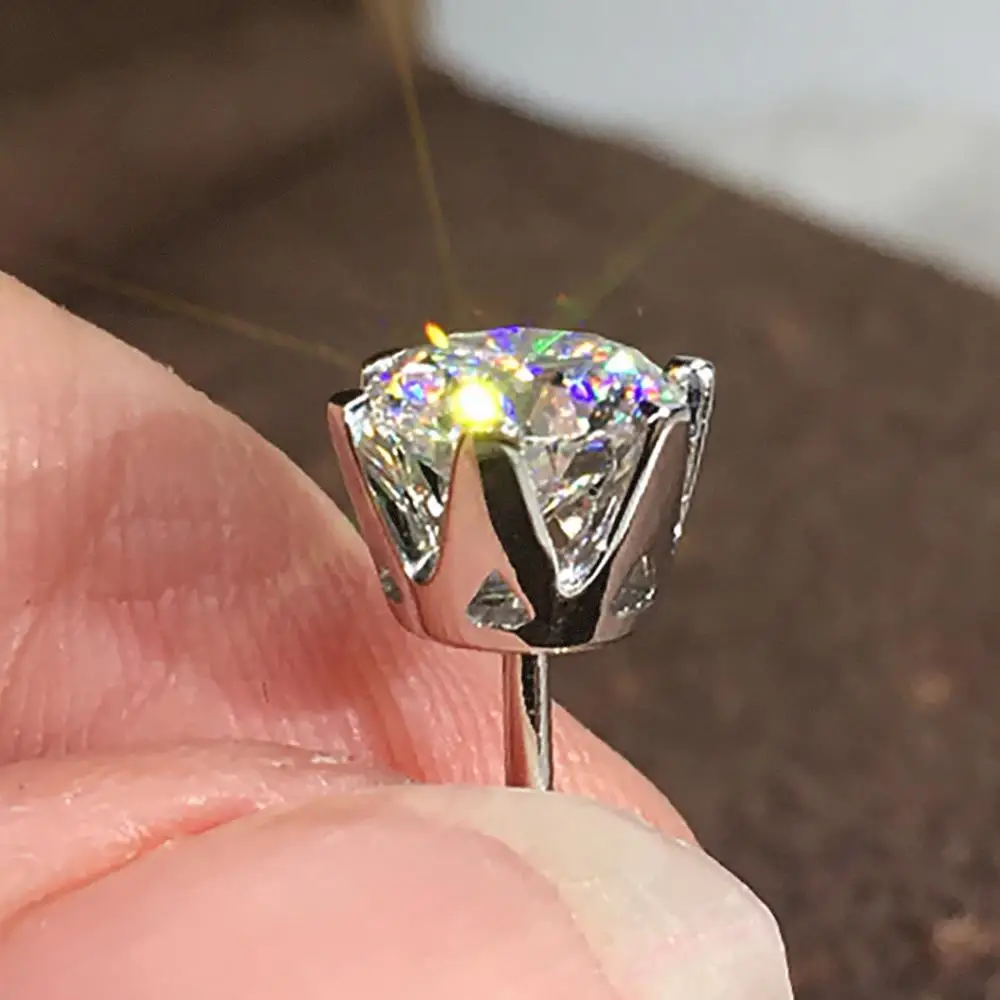 

Женские серьги-гвоздики из белого золота с муассанитом, 14 к