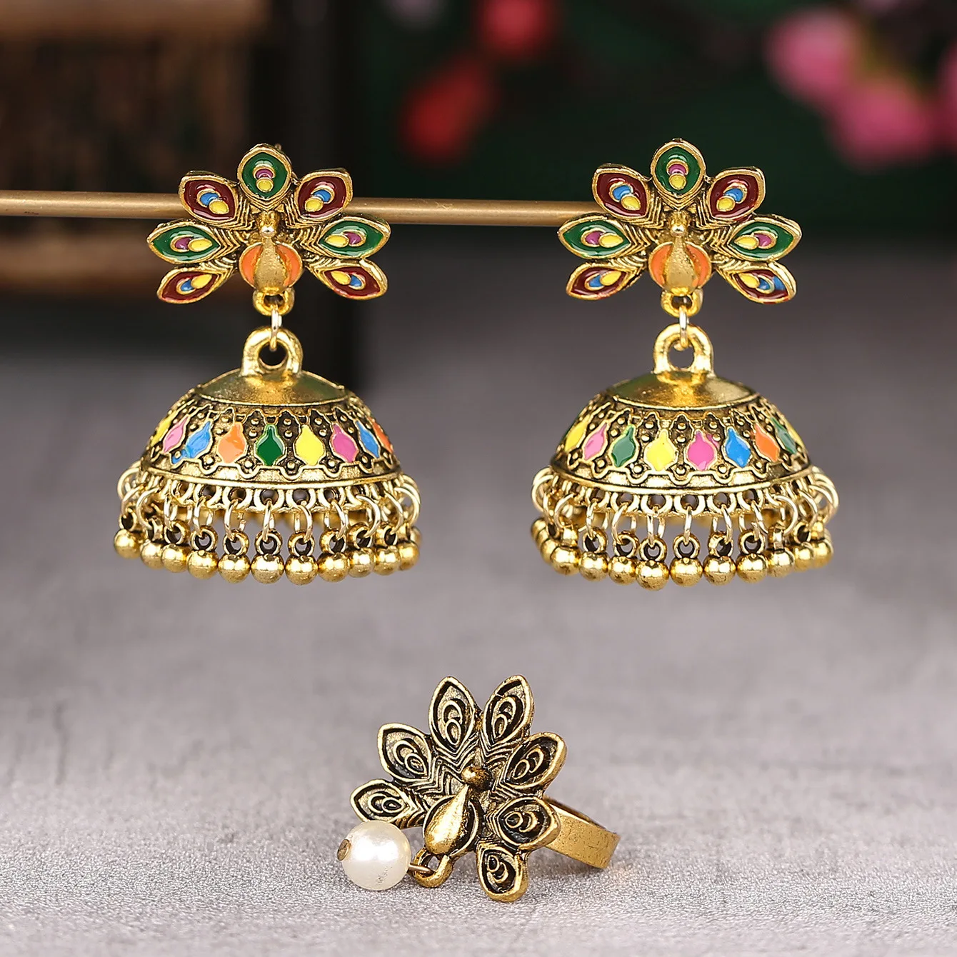

New 2022 Vintage Bohemian Jewelry Set Exaggerated Pendant Earrings Personality Stud Ring Set