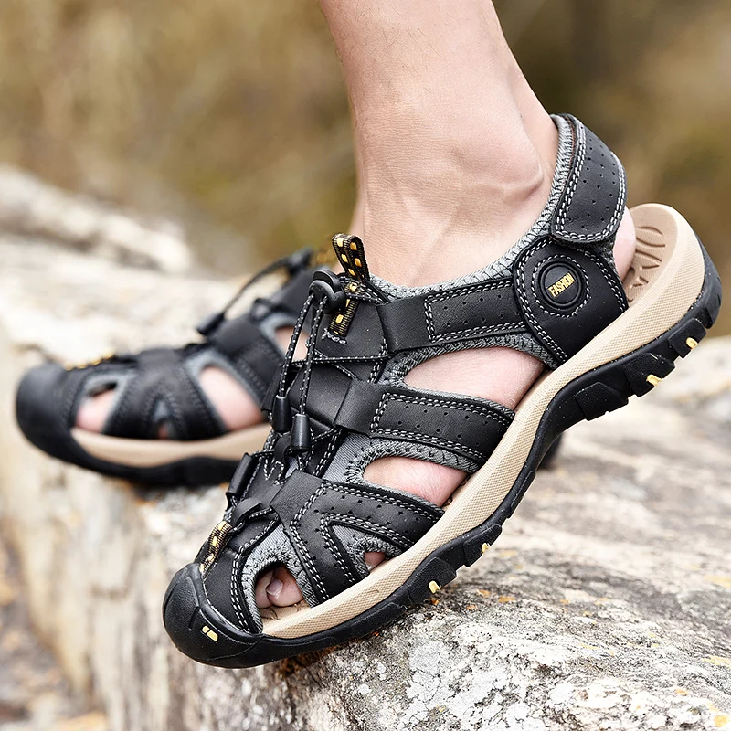 Men's Outdoor Sandals Summer Anti-Collision Toe Hiking Travel Beach Casual Shoes for Men Big Size 38-48 Leather Sandals