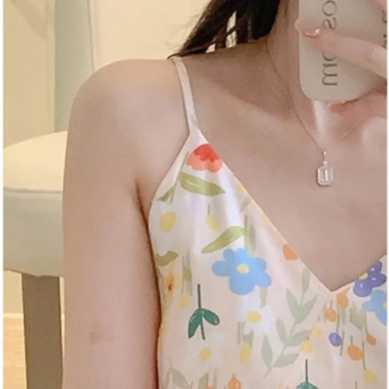 Young La Sweet Thin Cotton Nightgown Spaghetti Straps V-Neck Floral Print Summer Dresses Length To The Shank One Size Sleepwear