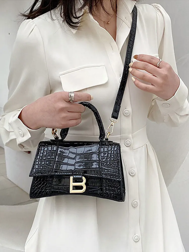 Fashion Women's Snake Skin Embossing Bags Trend Metal Decoration Portable Shoulder Bag 2023 Female Casual High Street Chic Wear