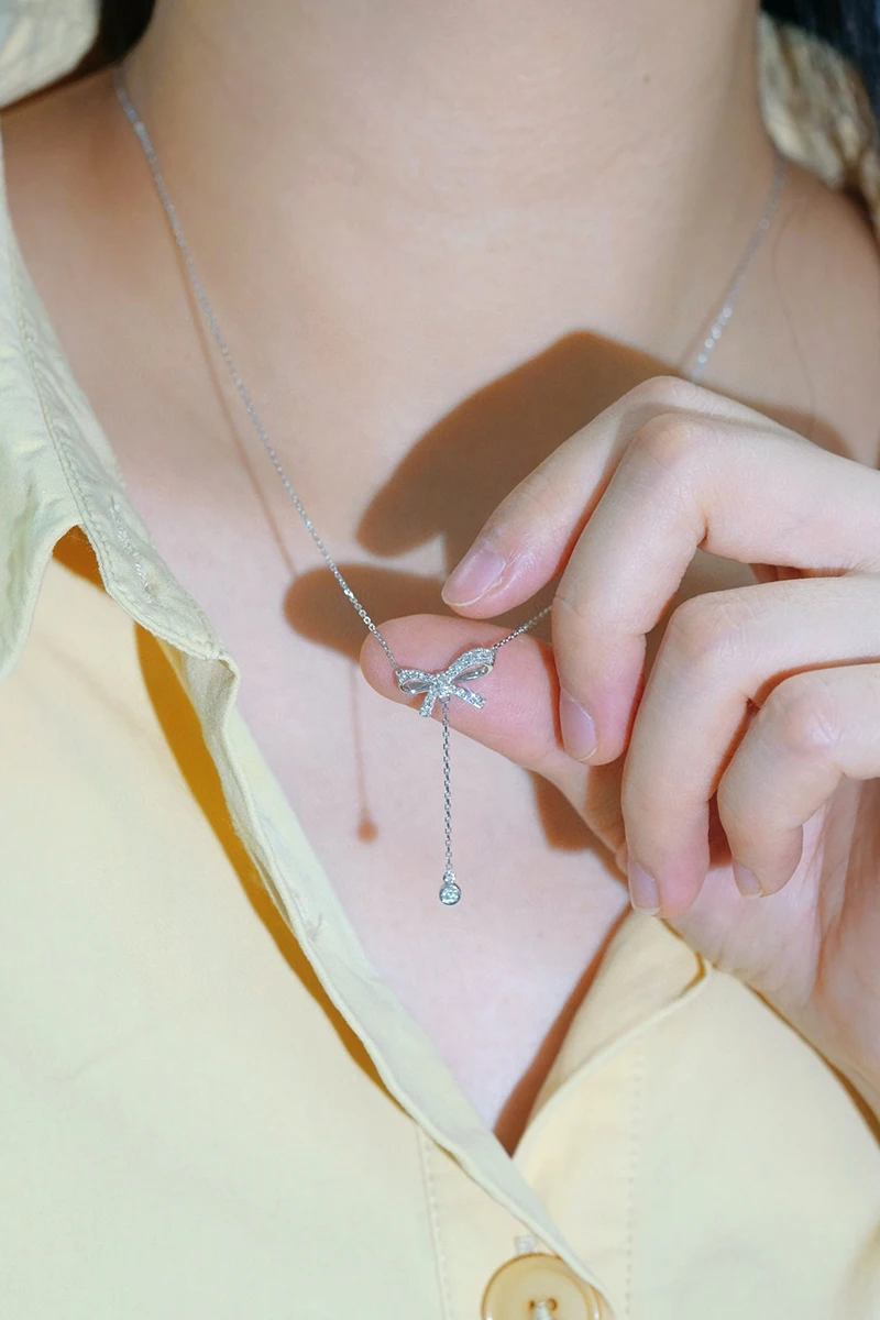 LUOWEND 100% 18K White Gold Necklace Elegant Gentle Style 0.25carat Real Natural Diamond for Women Birthday Gift