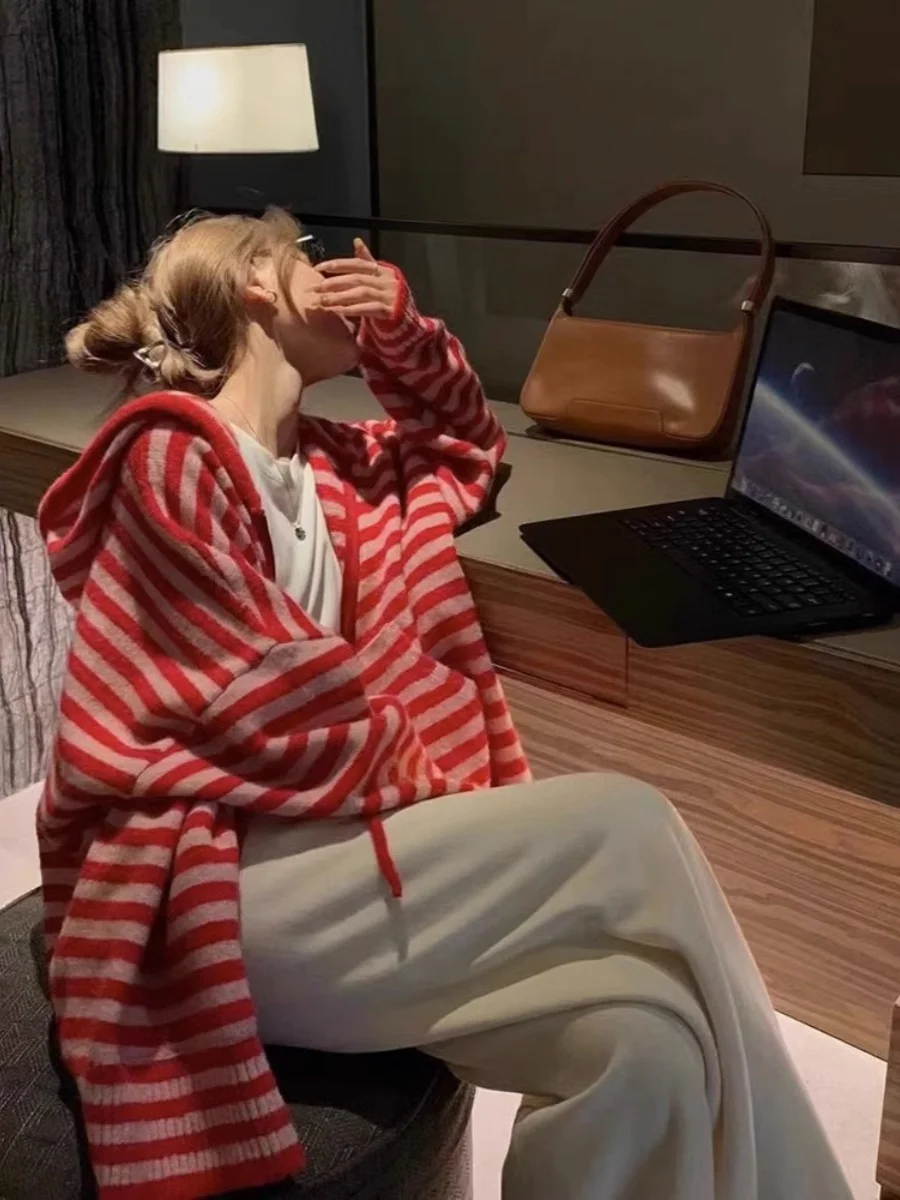 Extra Large 50.00kg Contrast Color Stripe Hood Sweater Women Autumn and Winter Loose Idle Sle Casual Cardigan Knitted Oute...