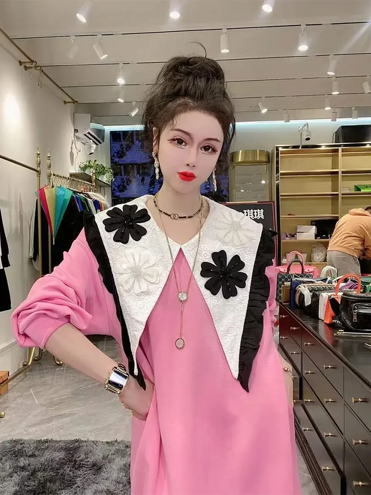 

Design sense heavy engineering beaded flower sweater women's new loose large lapel mid length top in spring 2022