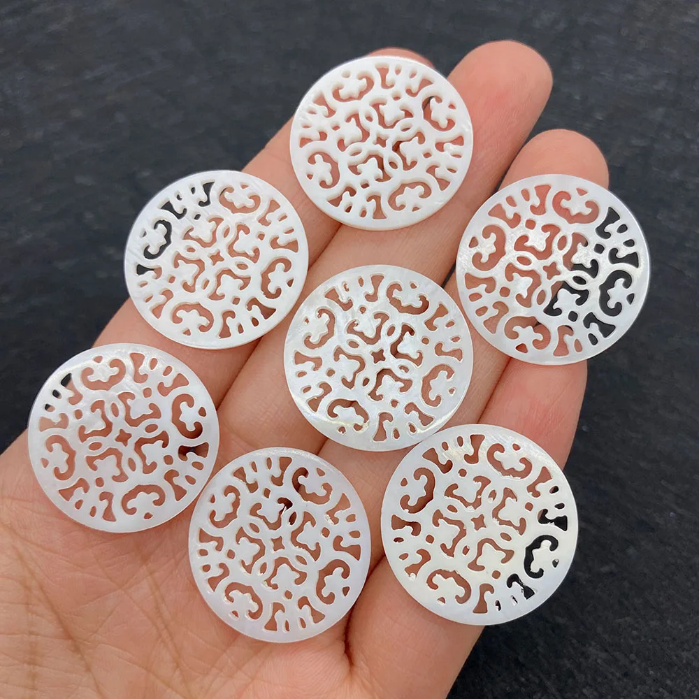 

Wholesale Multicolor Round Shape Pendant Natural Shells for Jewelry Making DIY Handmade Accessories Beaded Decoration Fashion