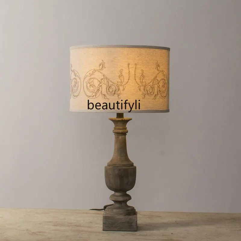 

yj American Vintage Wooden Table Lamp Creative Bedroom Bedside Lamp Cozy and Romantic Personality Simple Edge Desk Lamp