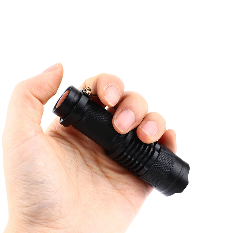 

1PC EDC Mini Zoom Flashlight Ultra Bright Torch 7V 14500 Camping Bicycle Light Telescopic Focusing Torch