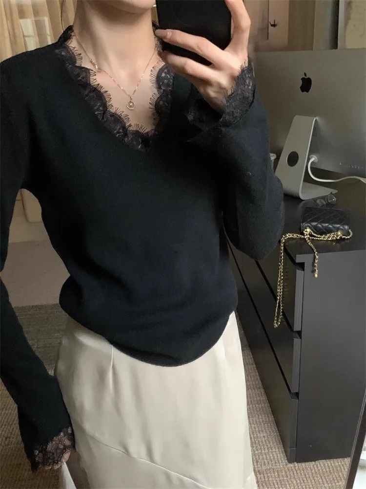 French sle Beautiful Elegant Lace V-neck Knitted Bottoming Shirt Women Autumn and Winter High-Grade Bell Sleeve Sweater Inn...