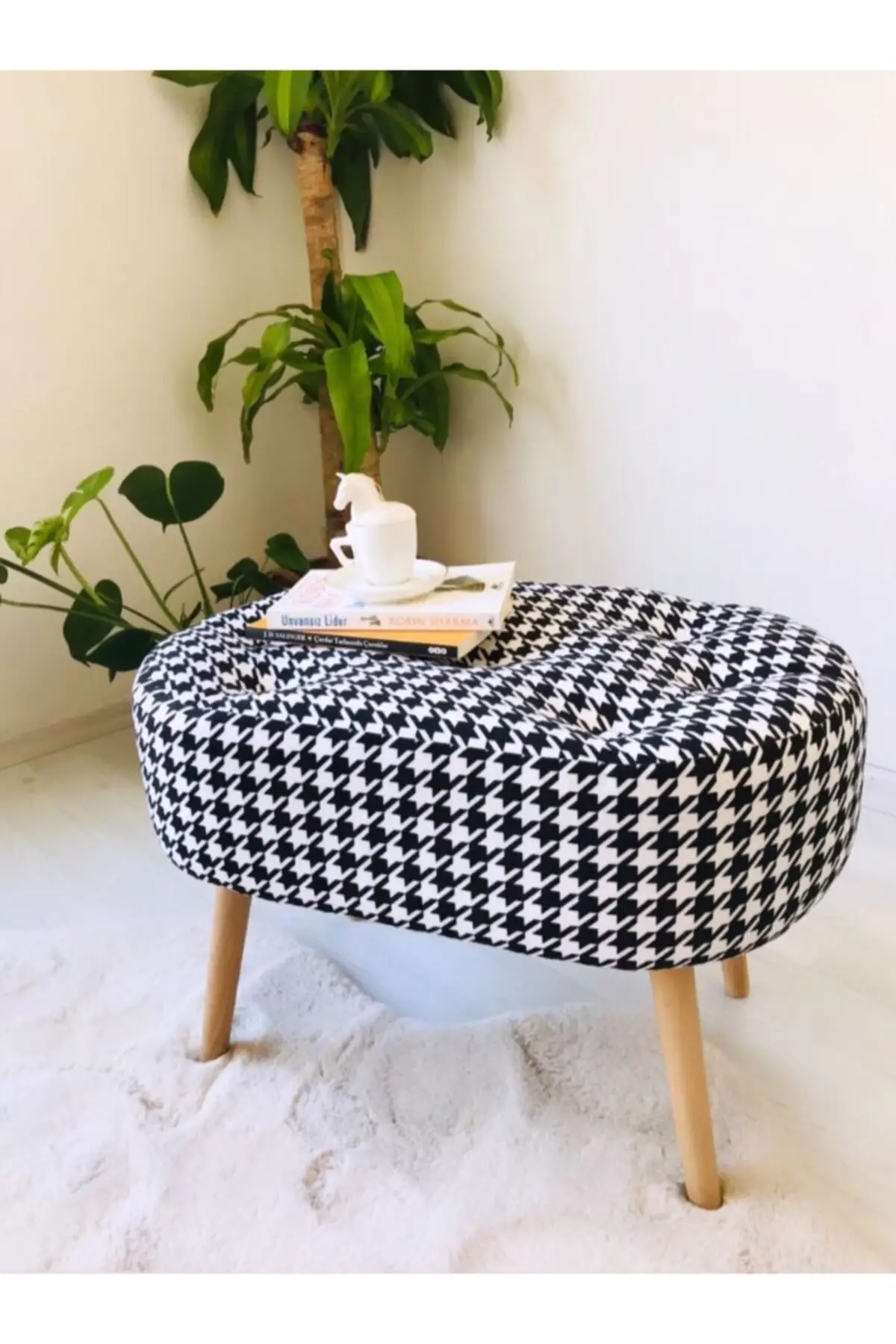 

Hornbeam Wooden Leg Oval Pouf Bench Crowbar Pattern. Cedar