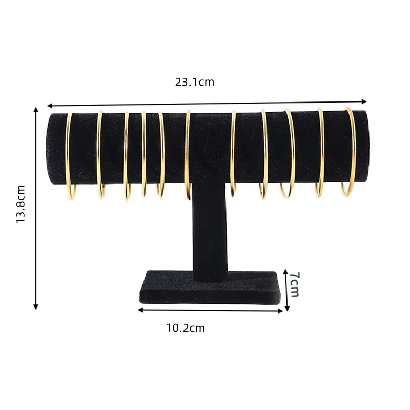 

Бархатная подставка для украшений