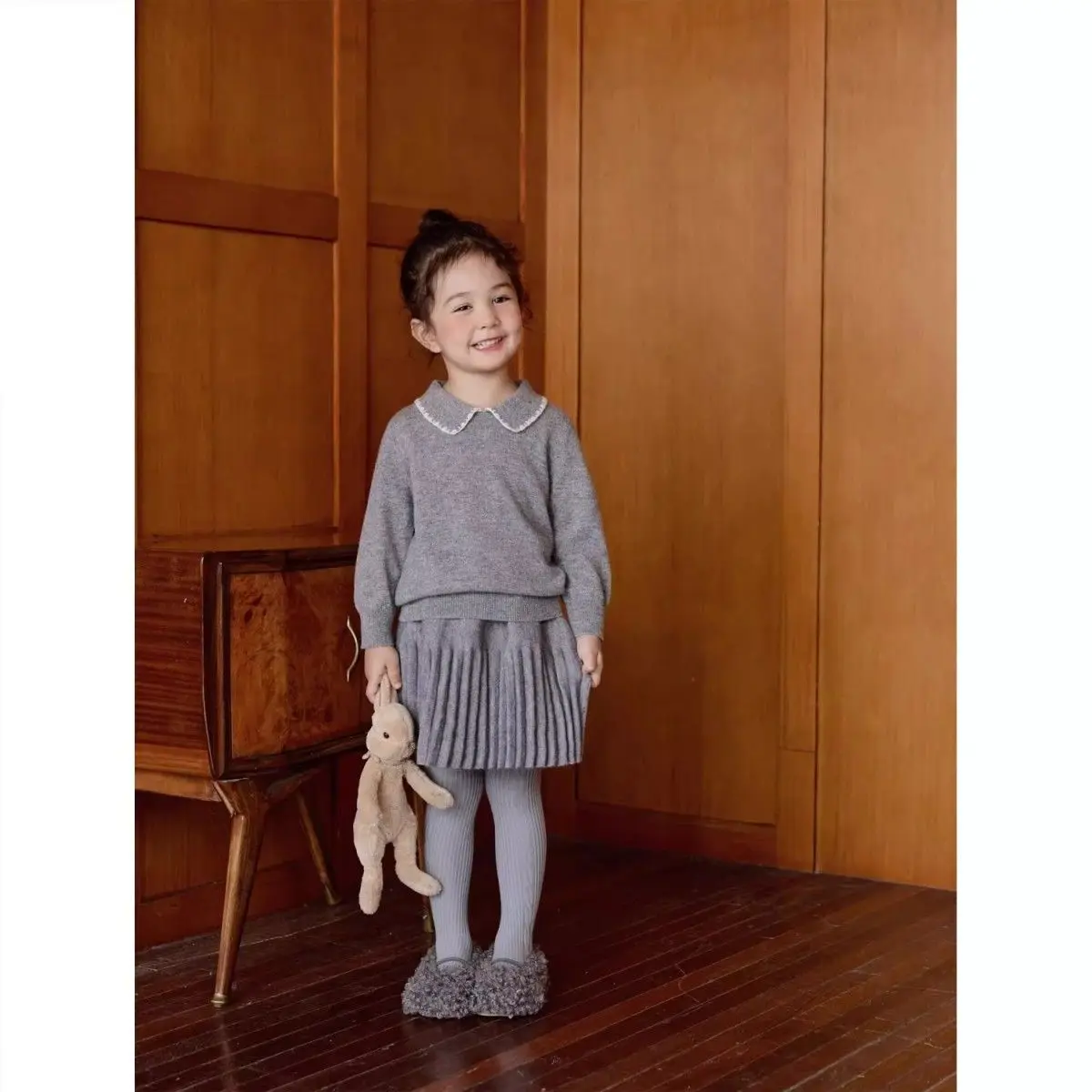 Корейская повседневная детская одежда вязаный костюм для девочек осень-зима 2023