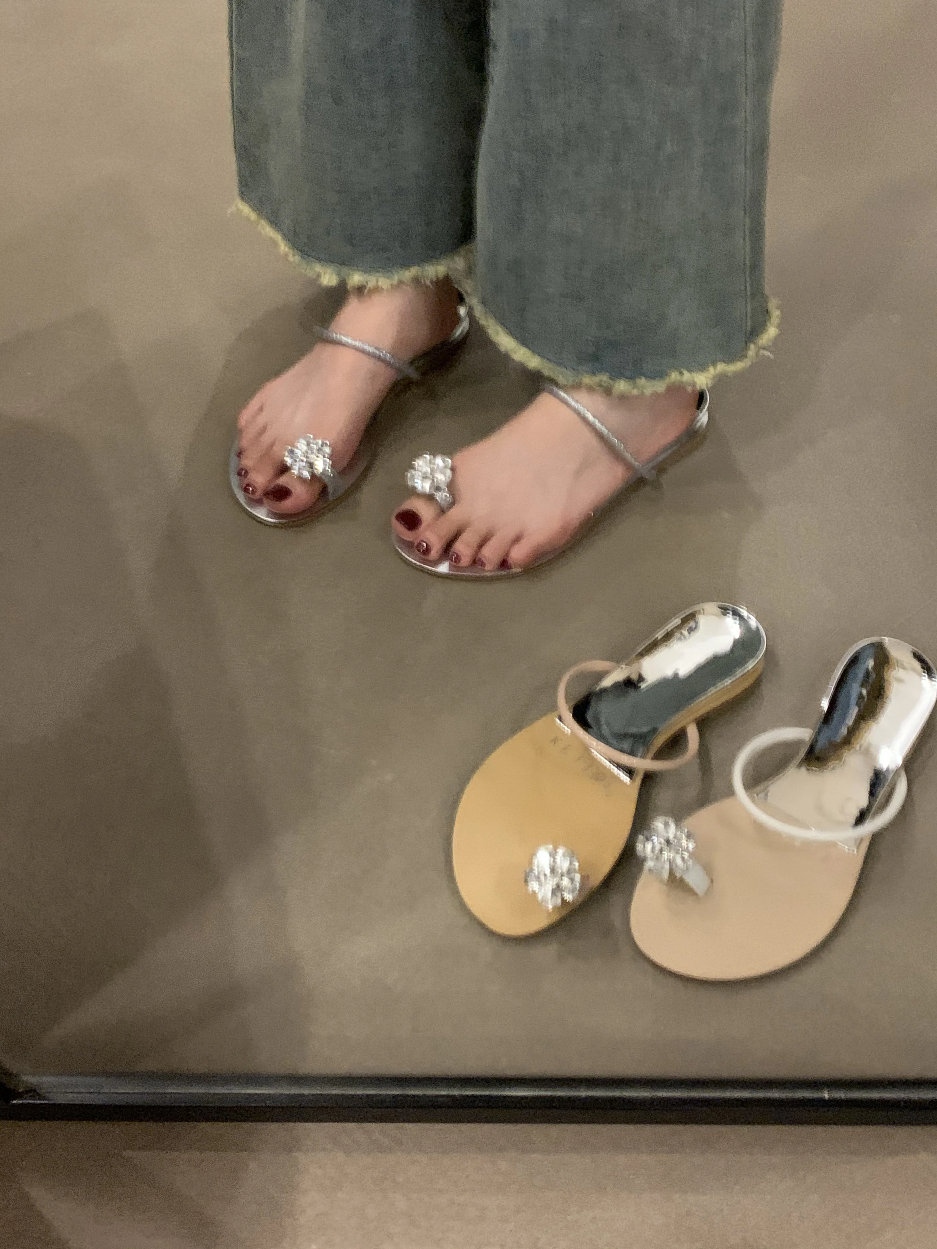 

Туфли женские блестящие, сланцы, модная обувь на танкетке, желе, роскошные хрустальные скандалы из искусственной резины, на каблуке-копытце