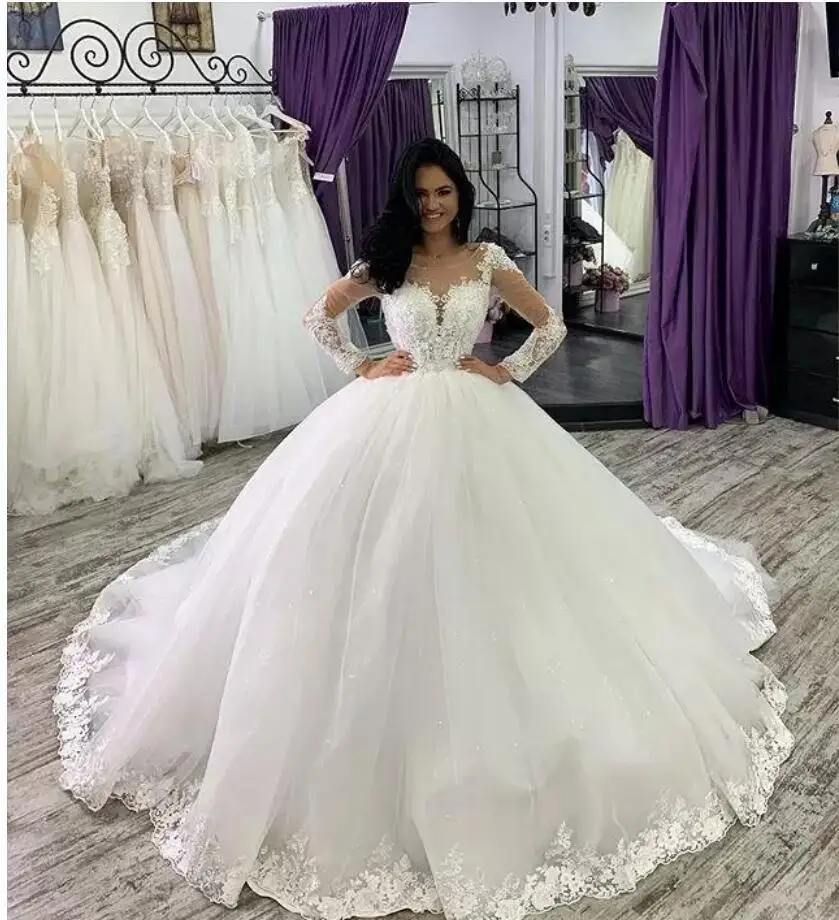 

Beauty Scoop Neckline Lace Appliques Plus Size Bridal Gowns Sweep Train Illsion Long Sleeves Vestidos de Novia Bridal Gowns