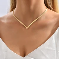 2022 new jewelry accessories hip hop metal snake bone neck womens chain simple fashion geometric v shaped necklace