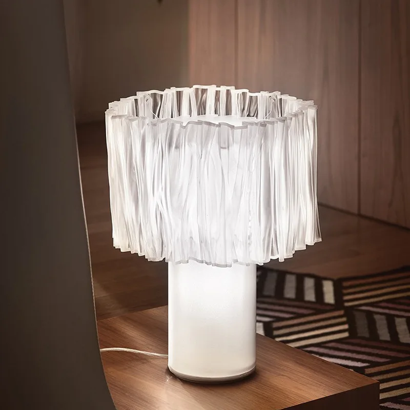 

Modern Light Luxury Pleated Table Lamp LED Bedroom Bedside Living Room Study Room Nordic Lamp Side Table Lamp