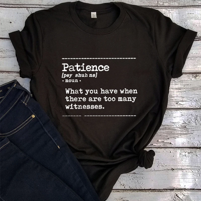 

Женская Винтажная Футболка с принтом «Темный юмор»