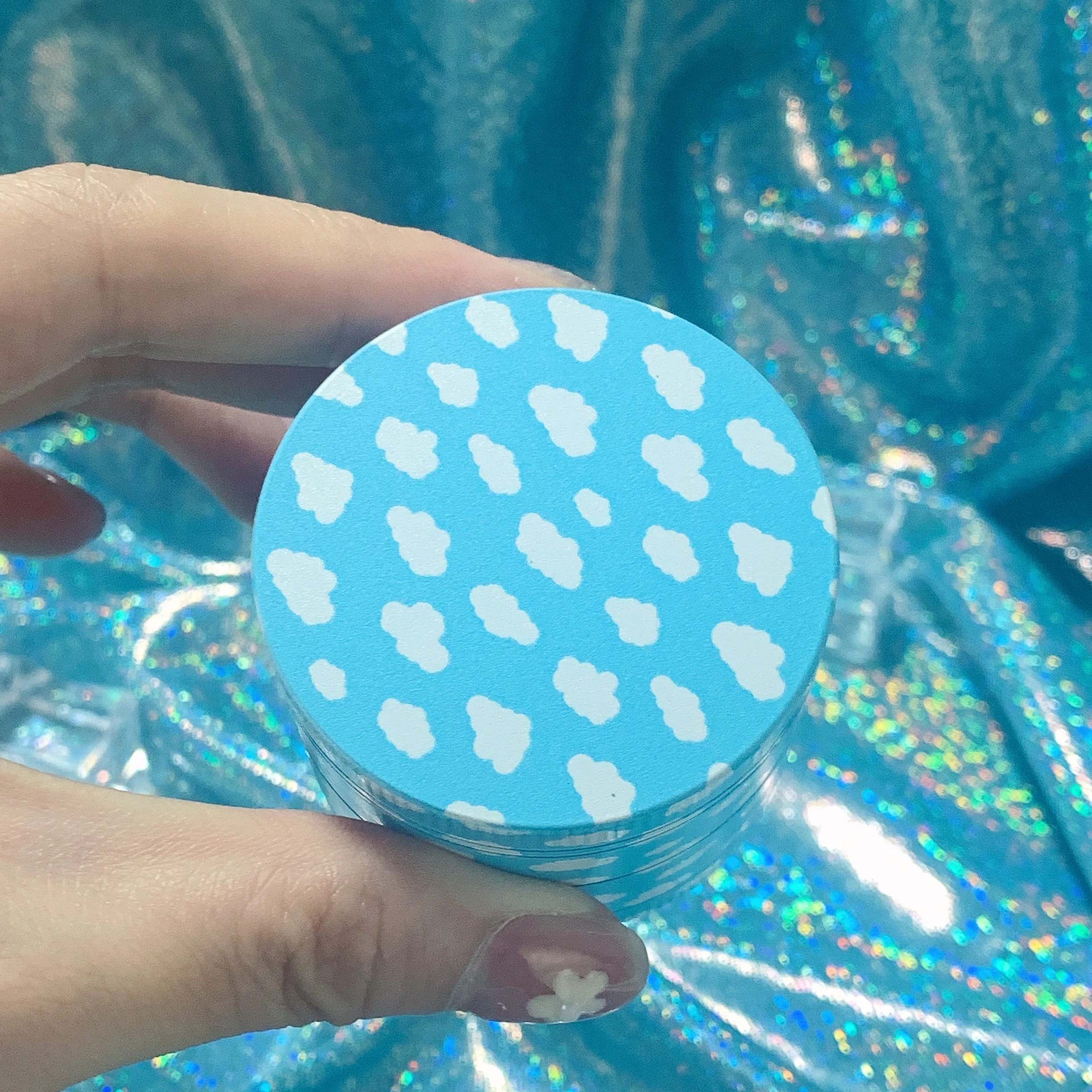 

Травяная голубая травяная трава с изображением облака, 50 мм