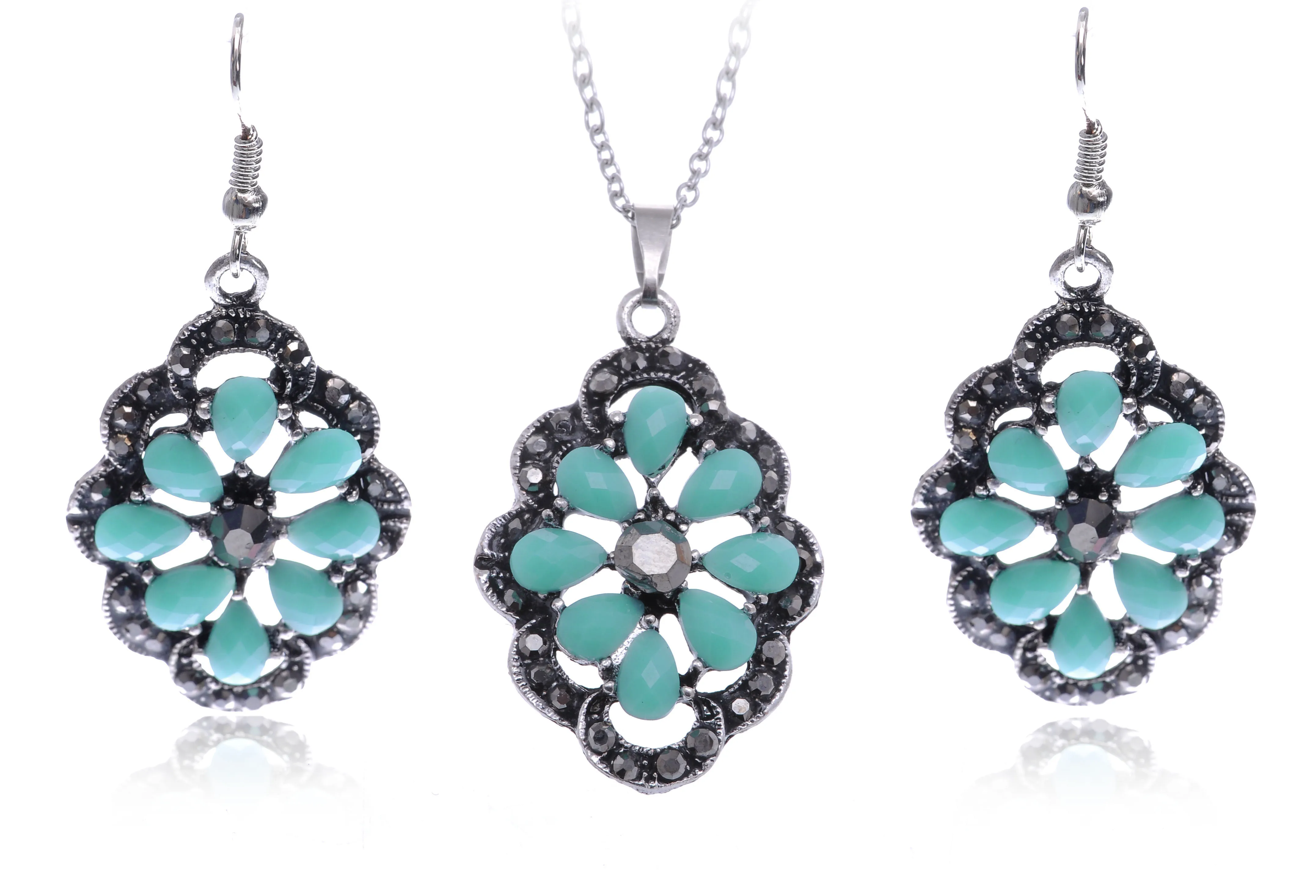 

Women Vintage Silvery Flower Turquoise Gray Rhinestone Necklace Earring Set