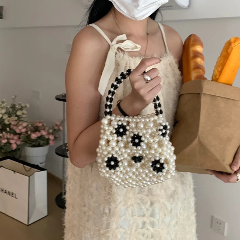 Fashion Daisy Pearl Bag Women's Casual Cutout Flower Beaded Handbag Woman Summer Cute Small Tote Female Lovely Purses 2023 New