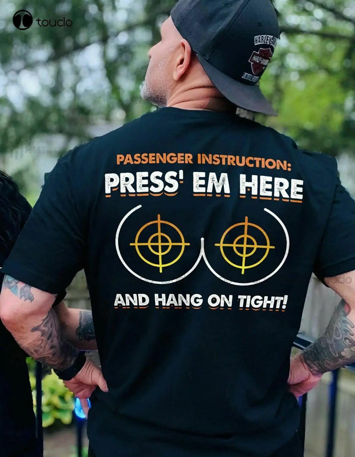 

New Passenger Instruction: Press' Em Here And Hang On Tight T-Shirt Funny T-Shirt Mens Short Sleeve Shirt Unisex Fashion Funny