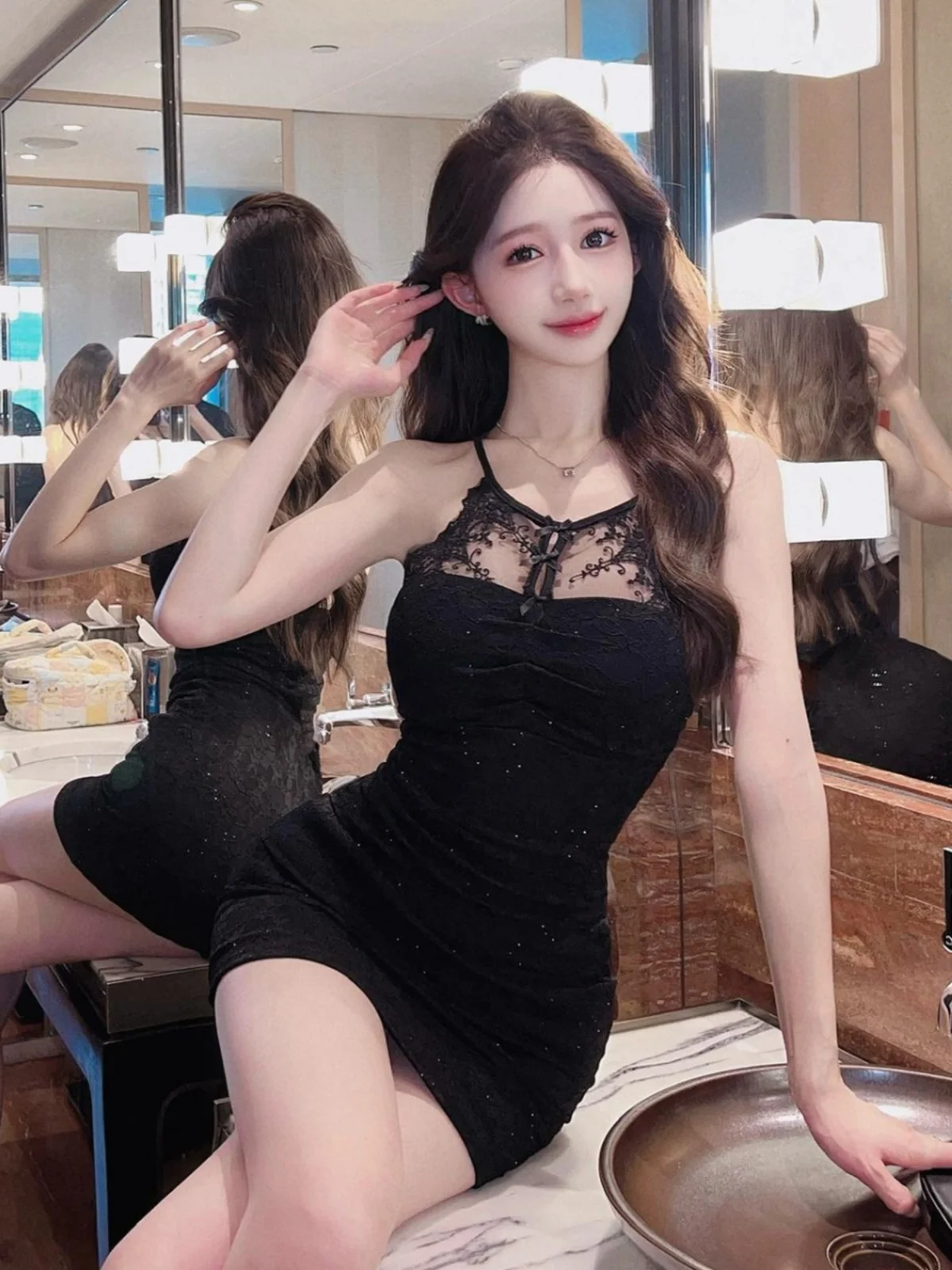 Gyaru Pure Desire Sle Светское кружевное платье с подвесным вырезом на бретельках Цельное