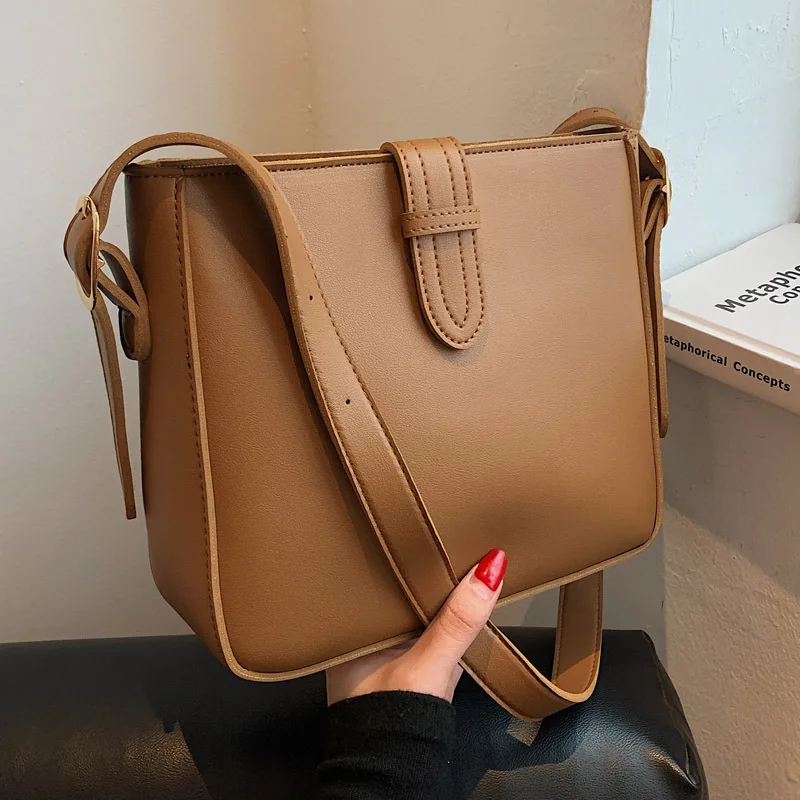 

popular bag for women in 2023, a new fashion and high-quality feel for women's bucket bag, versatile one shoulder crossbody bag