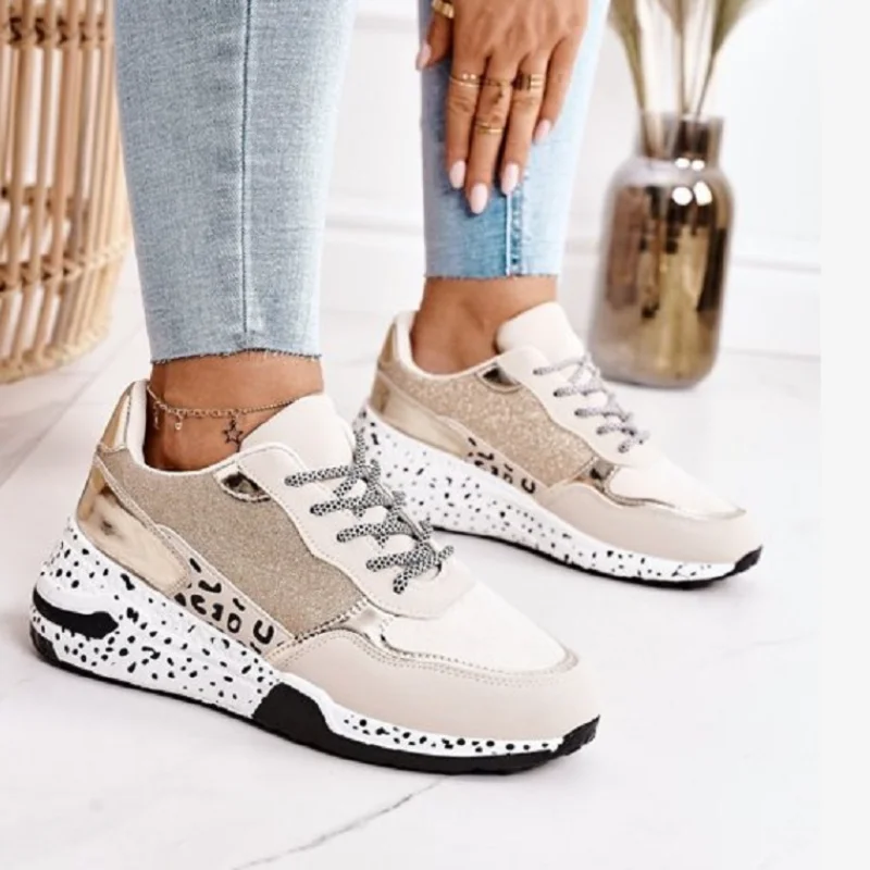 Женские кроссовки 2021 Женская Вулканизированная обувь на шнуровке с леопардовым