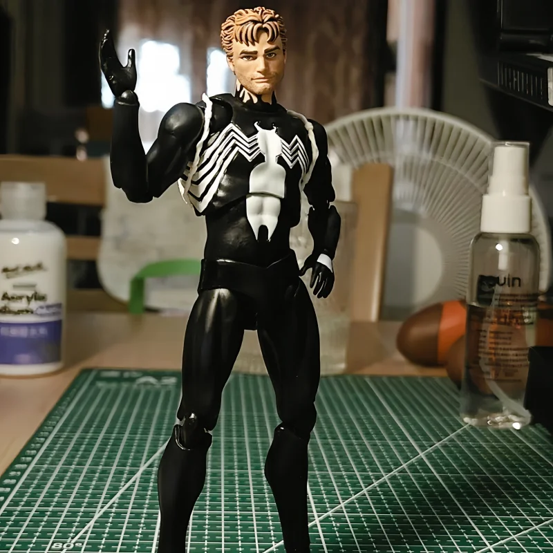 Фото Горячая Распродажа Mafex 088 Marvel Человек-паук, Веном, комикс Ver. Экшн-фигурка «Удивительный Человек-паук» №3