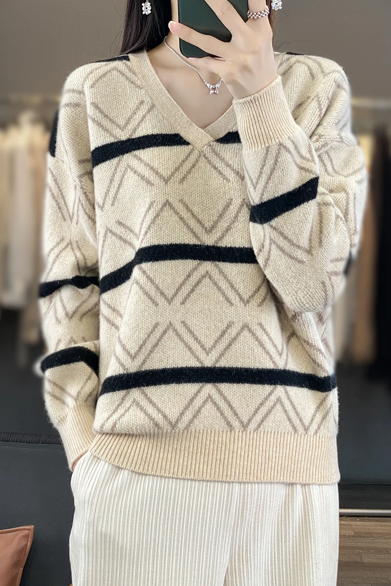 Женский трикотажный шерстяной свитер с контрастным V-образным вырезом Осень-Зима