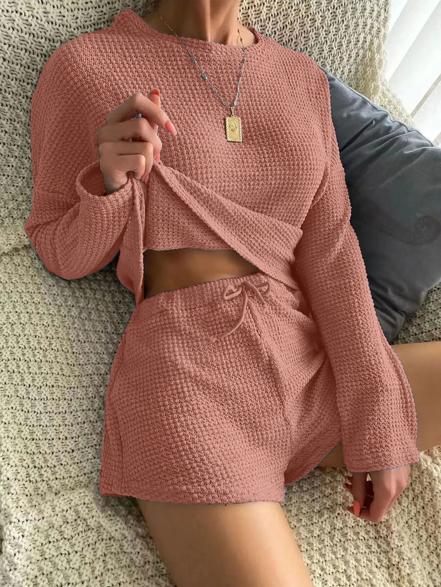 

Solid Color Waffle Fabric Long Sleeve Top Shorts Pajamas Set Can Be Worn Outside Fashion Home Ladies Pajamas Home Clothes Set